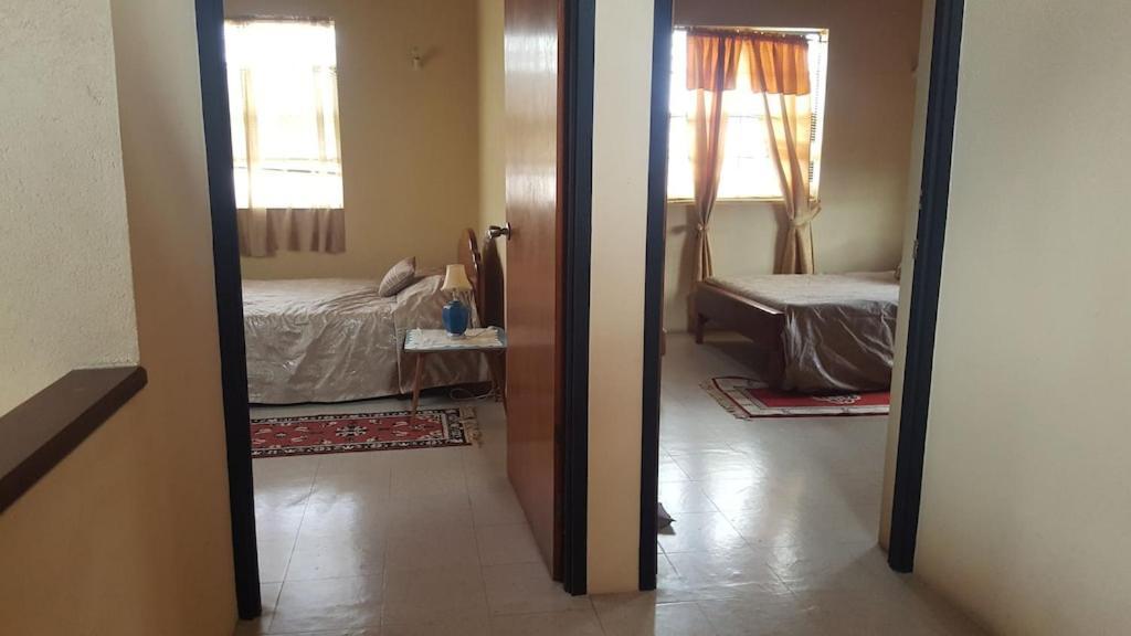 הוילה ברידג'טאון Donamae 2 Story Barbados House מראה חיצוני תמונה