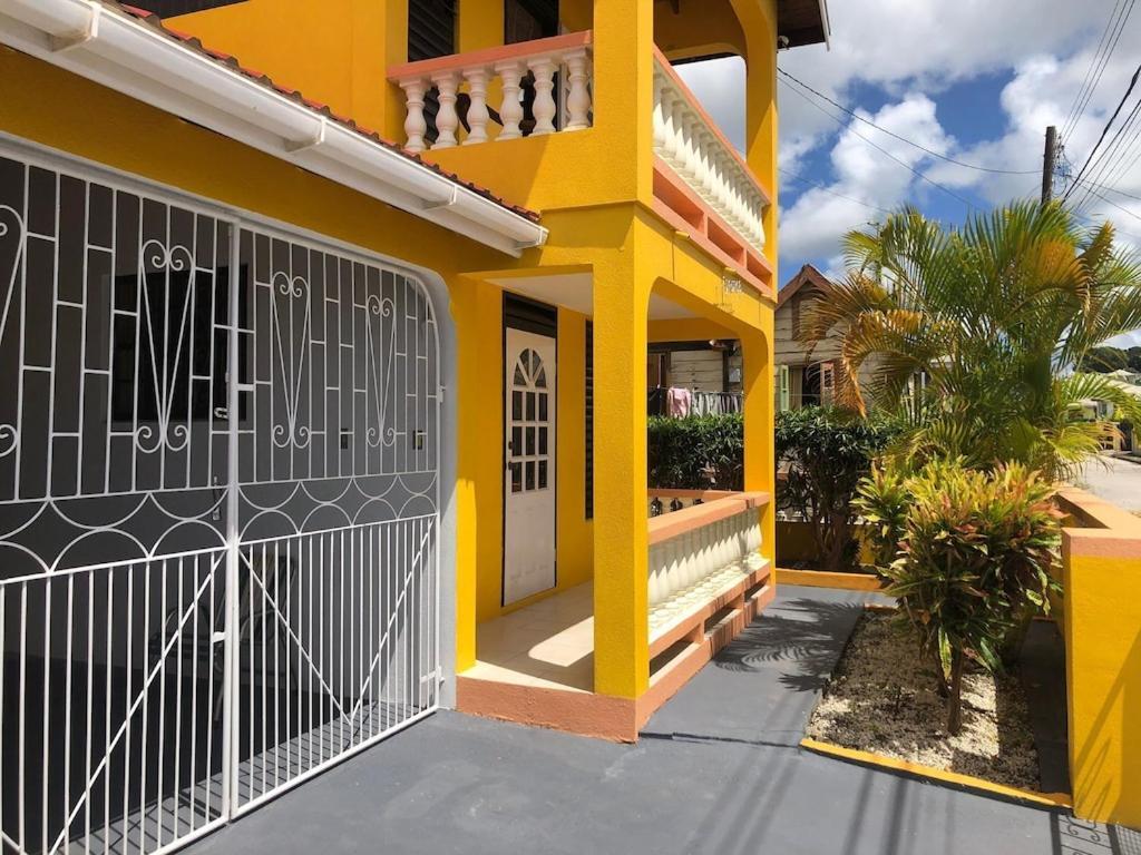 הוילה ברידג'טאון Donamae 2 Story Barbados House מראה חיצוני תמונה