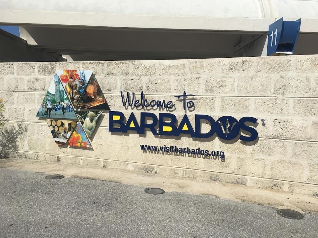 הוילה ברידג'טאון Donamae 2 Story Barbados House מראה חיצוני תמונה